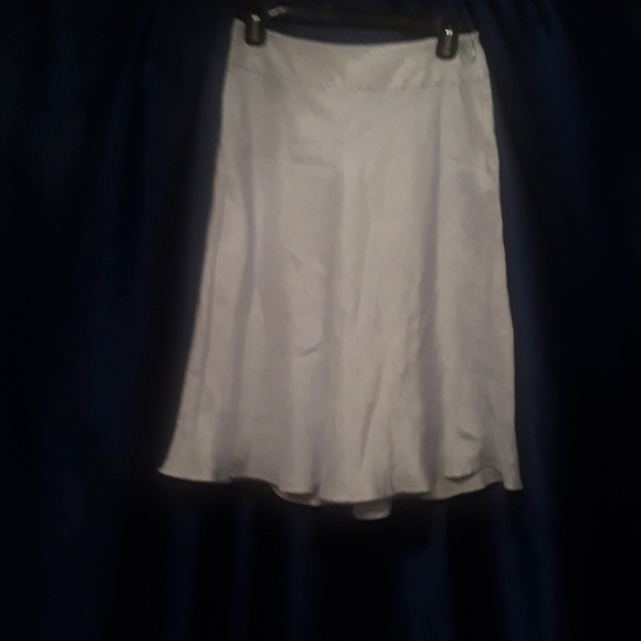 ANN TAYLOR Knee length  skirt. Lavender with white - Picture 4 of 5